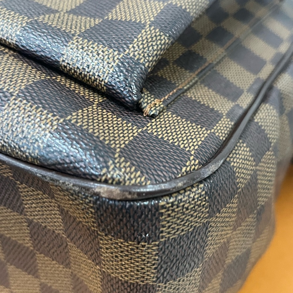 LV Uzes  in Damier Ebene Briefcase with Leather Handles - Picture 7 of 14